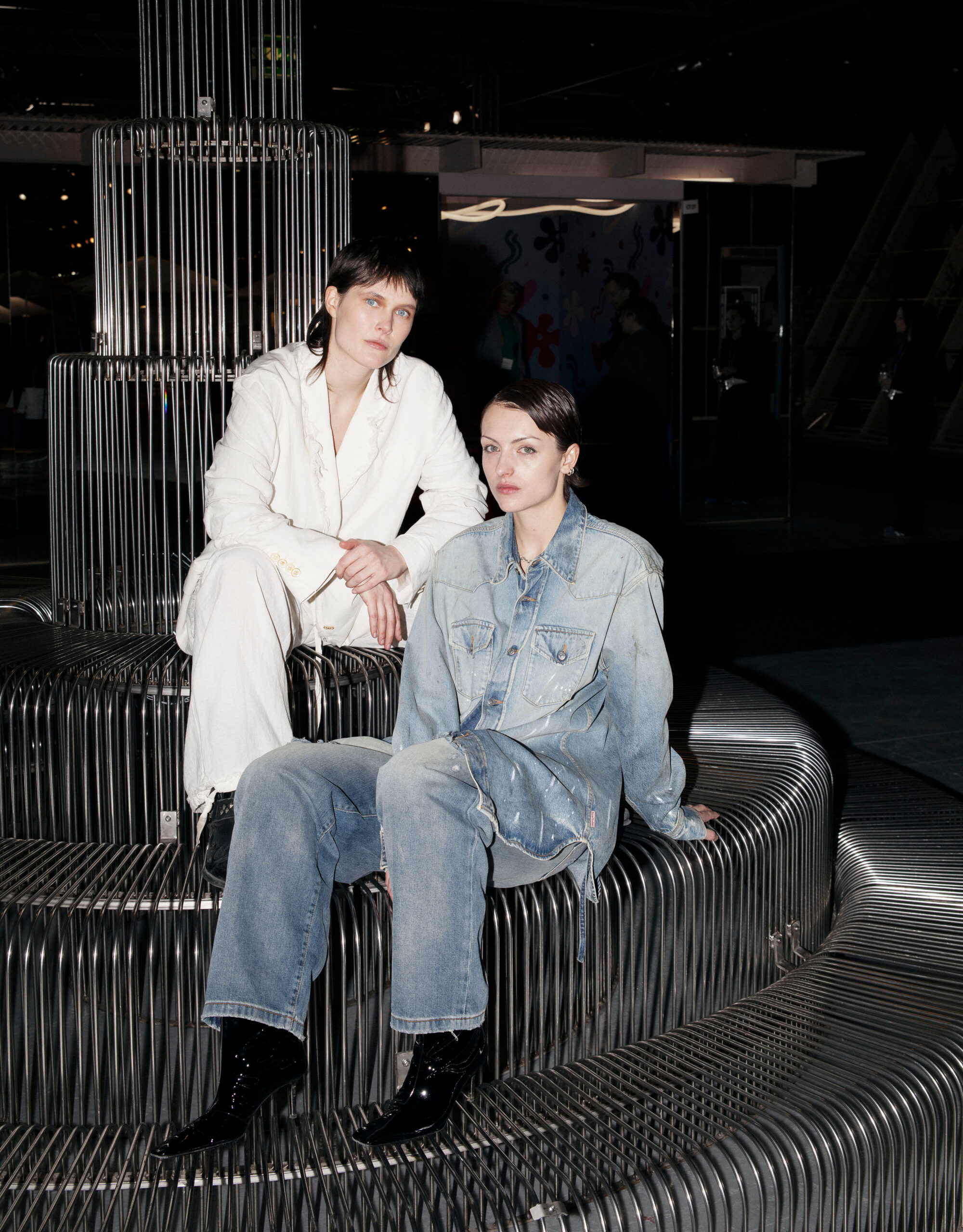 Qui sont les Swedish Girls, le duo design qui métallise Milan ?